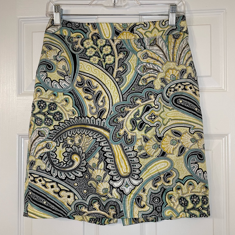 ✨5 for $15✨ Van Heusen Studio skirt